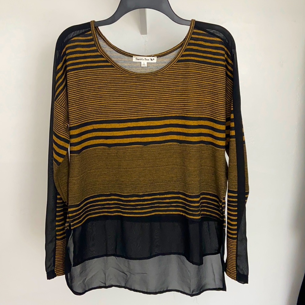 Double Zero Long Sleeve Top